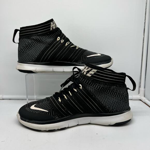 Nike Shoes Mens 8 Free Train Virtue Training 898052-001 Black White - Picture 2 of 8